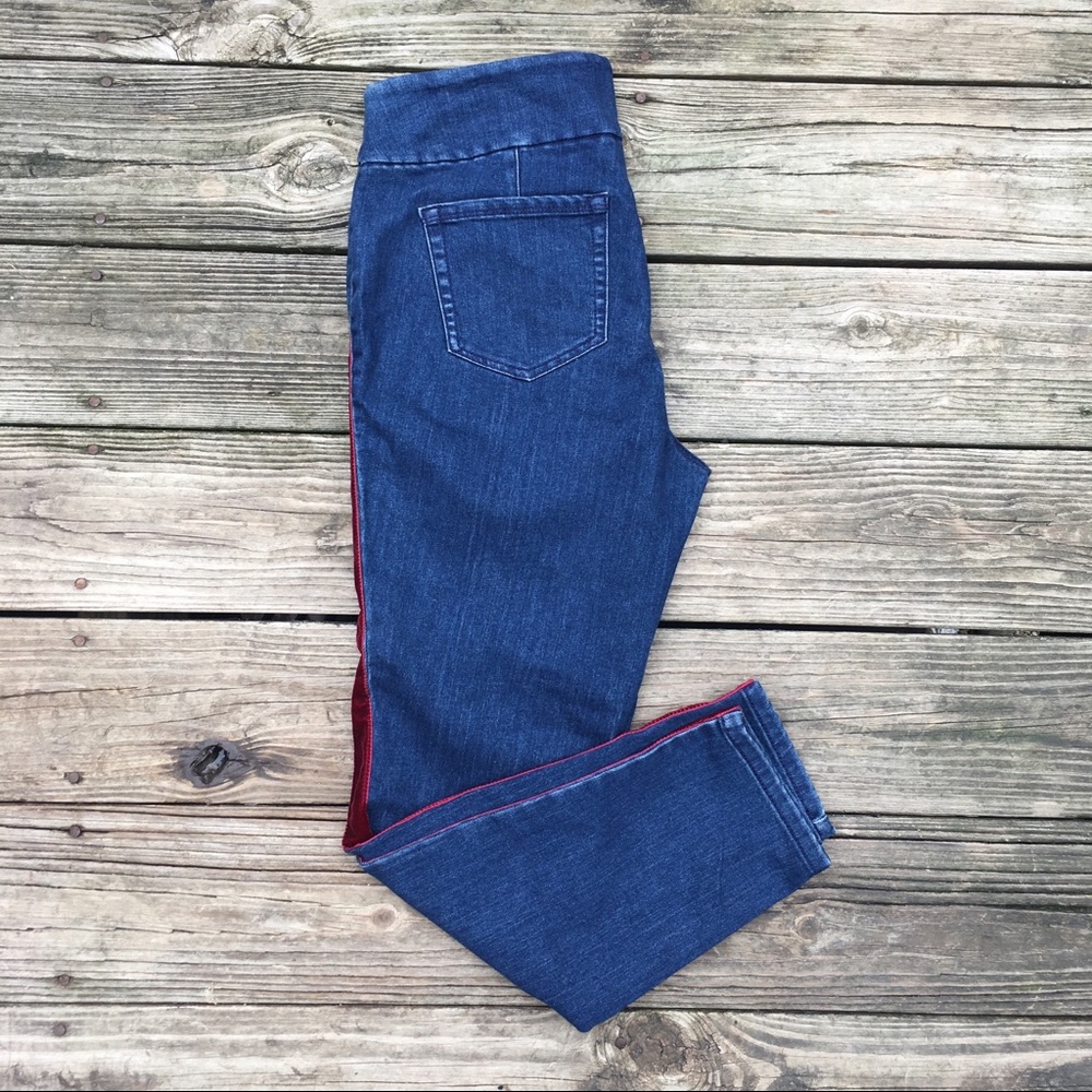 Charter Club Blue Jeans with Red Trim